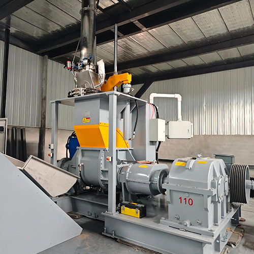 Automatic internal mixer