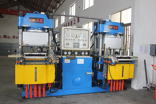 Vacuum flat vulcanizing machine